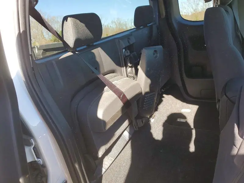 2024 NISSAN FRONTIER S  