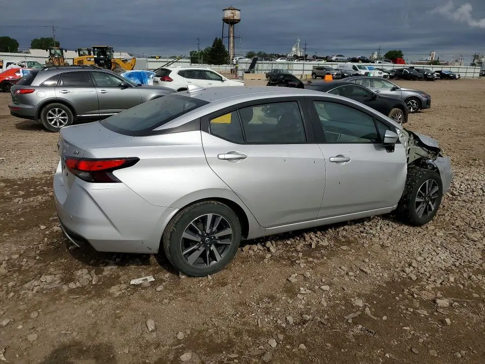 2021 NISSAN VERSA SV  