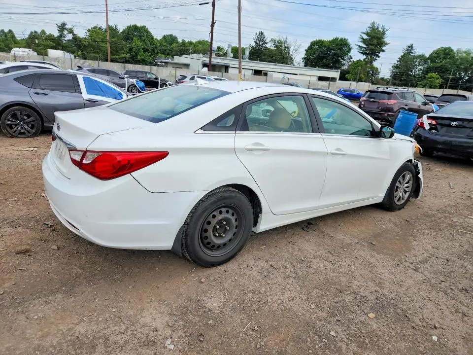 2013 HYUNDAI SONATA GLS  