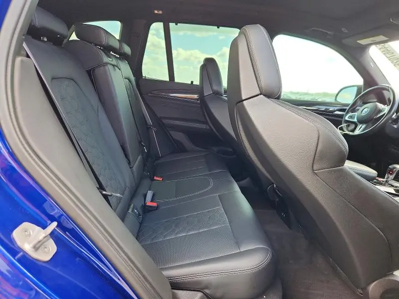2023 BMW X3 M  
