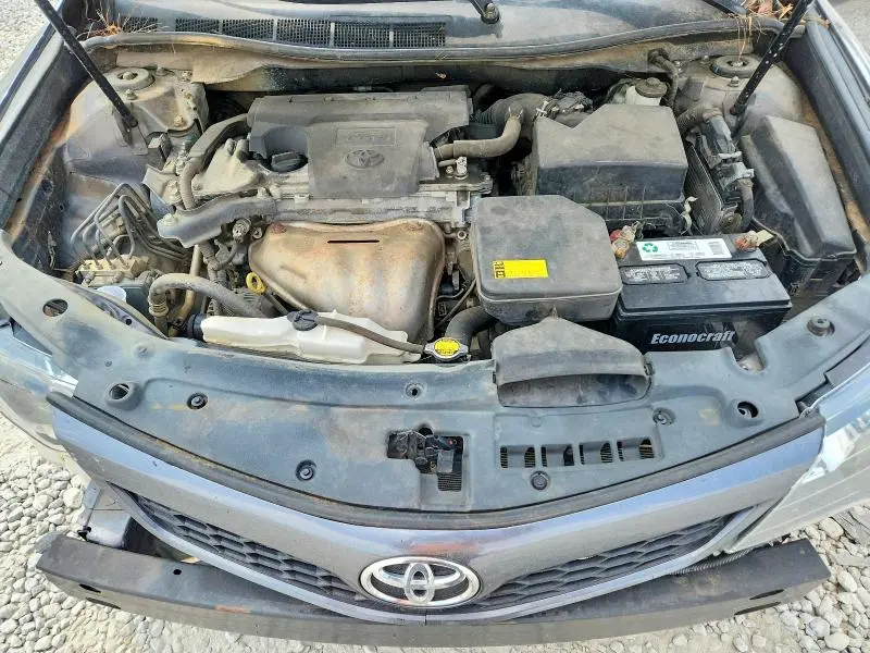 2013 TOYOTA CAMRY SE  