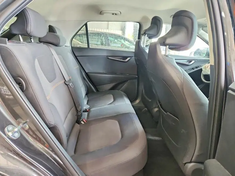 2023 KIA NIRO LX  