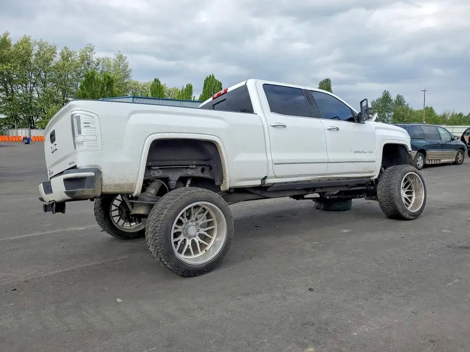 2017 GMC SIERRA K2500 DENALI  