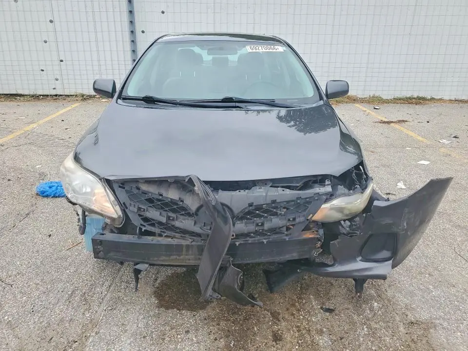 2011 TOYOTA COROLLA LE  