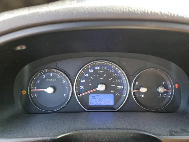 2011 HYUNDAI SANTA FE SE  