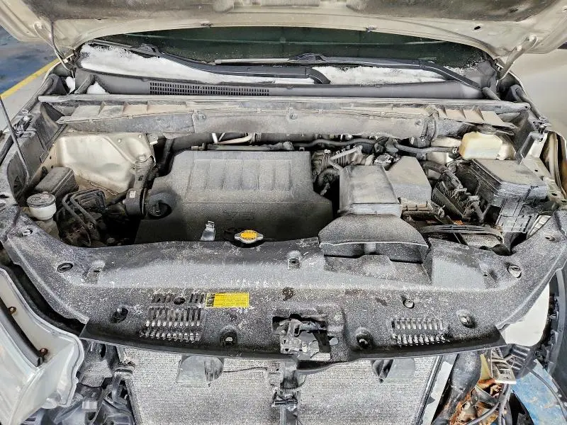 2015 TOYOTA HIGHLANDER LE  