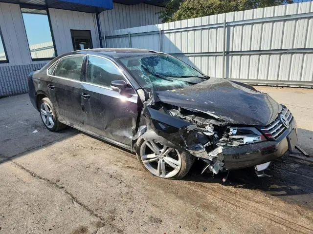 2013 VOLKSWAGEN PASSAT SE