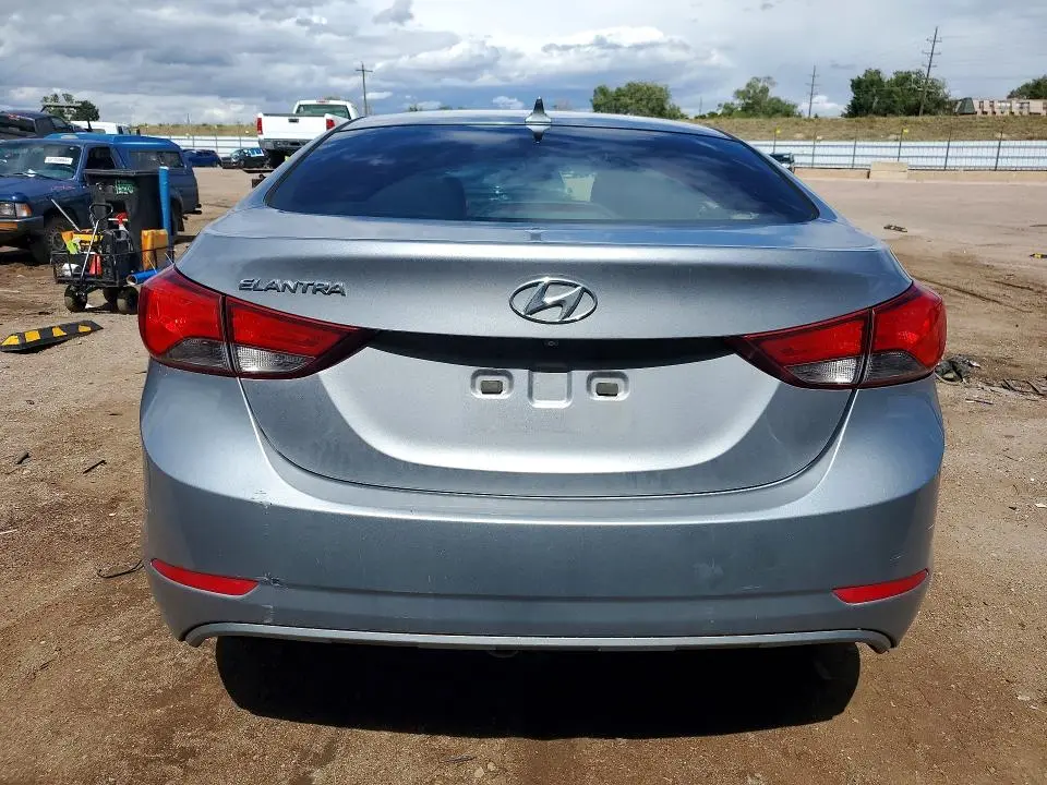 2015 HYUNDAI ELANTRA SE  