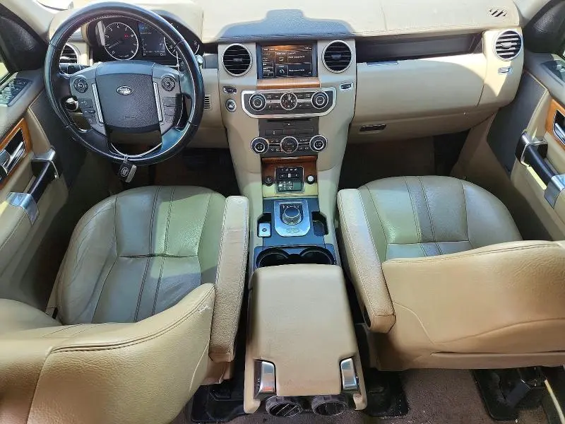2015 LAND ROVER LR4   