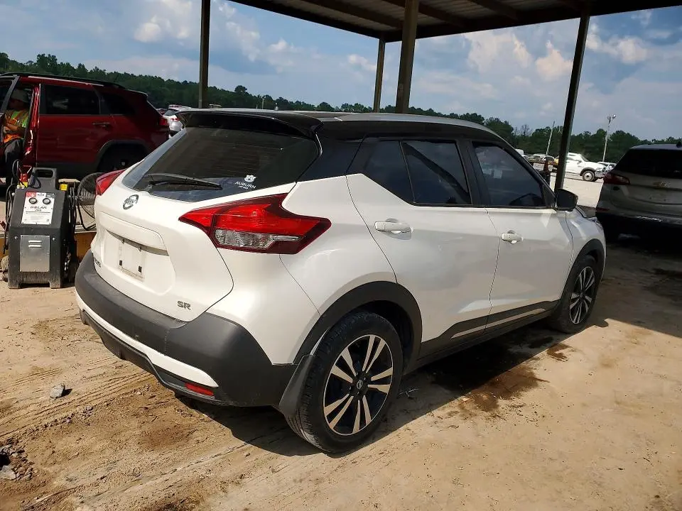 2019 NISSAN KICKS SR  
