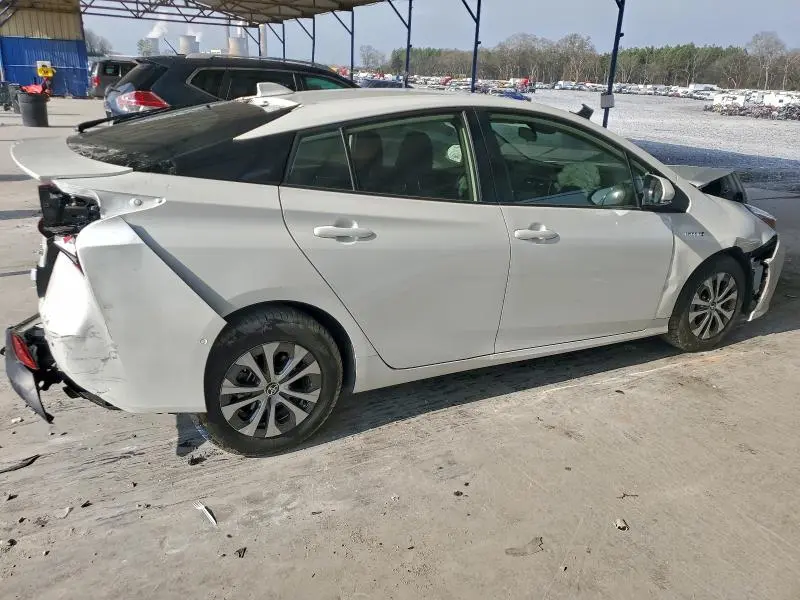 2022 TOYOTA PRIUS LE  