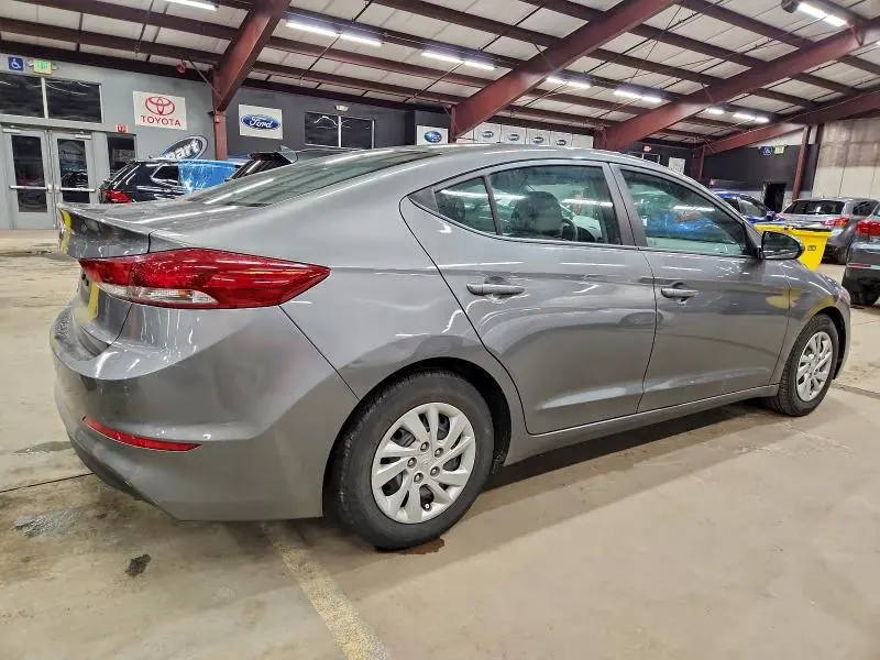 2018 HYUNDAI ELANTRA SE  