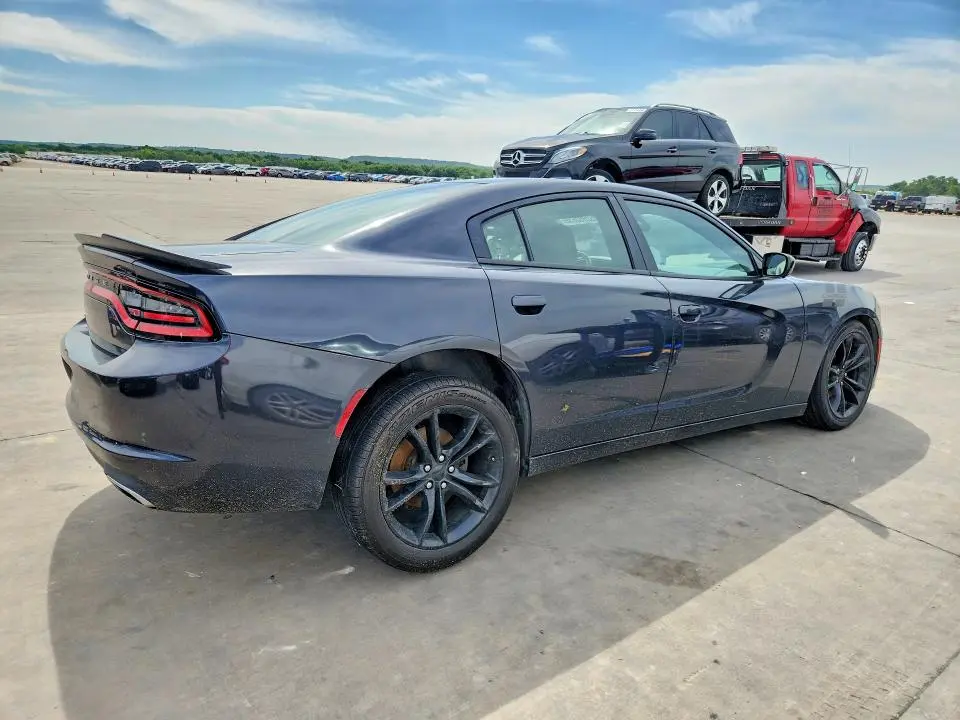 2016 DODGE CHARGER SE  