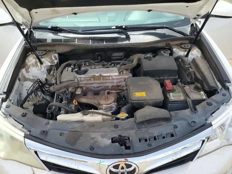 2012 TOYOTA CAMRY XLE  