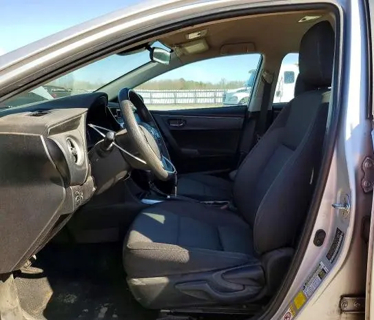 2019 TOYOTA COROLLA LE  