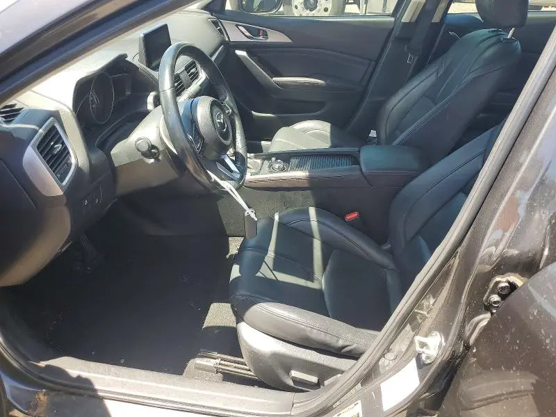 2017 MAZDA 3 TOURING  