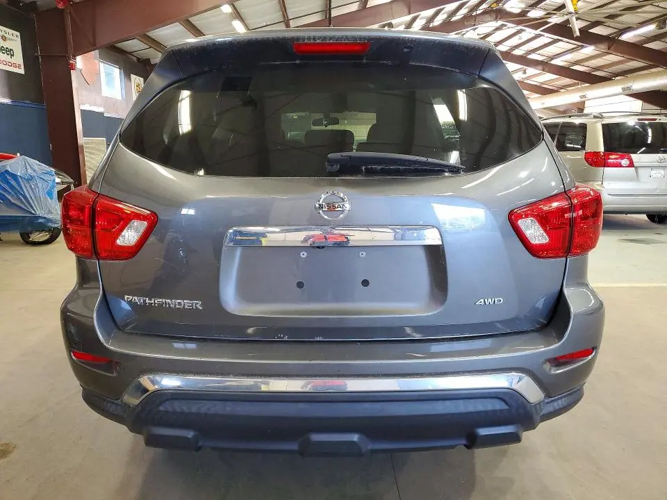 2018 NISSAN PATHFINDER S  