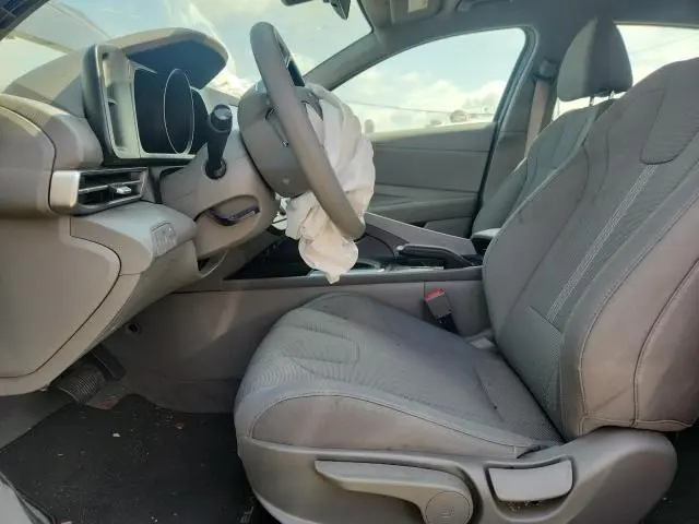 2021 HYUNDAI ELANTRA SE  