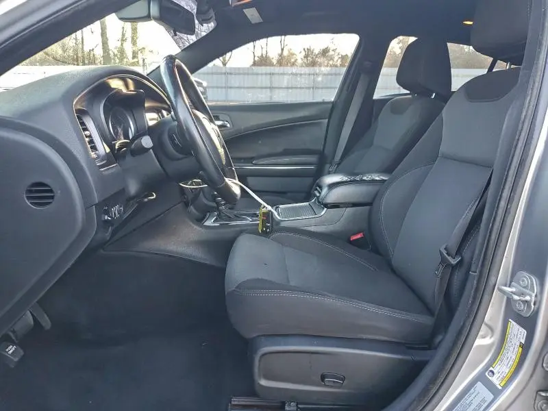 2016 DODGE CHARGER SE  