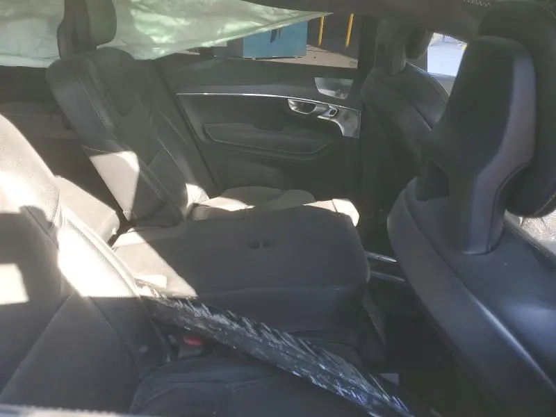 2020 VOLVO XC90 T8 R-DESIGN  