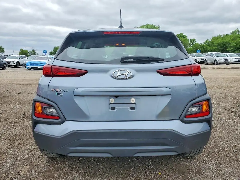 2021 HYUNDAI KONA SE  