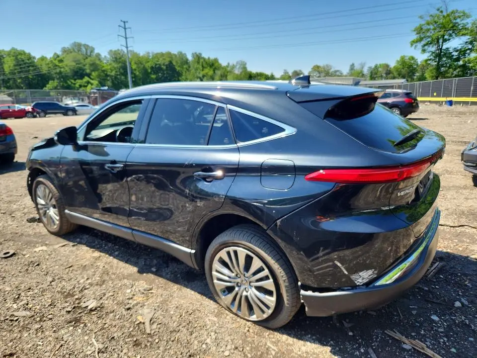 2022 TOYOTA VENZA XLE  