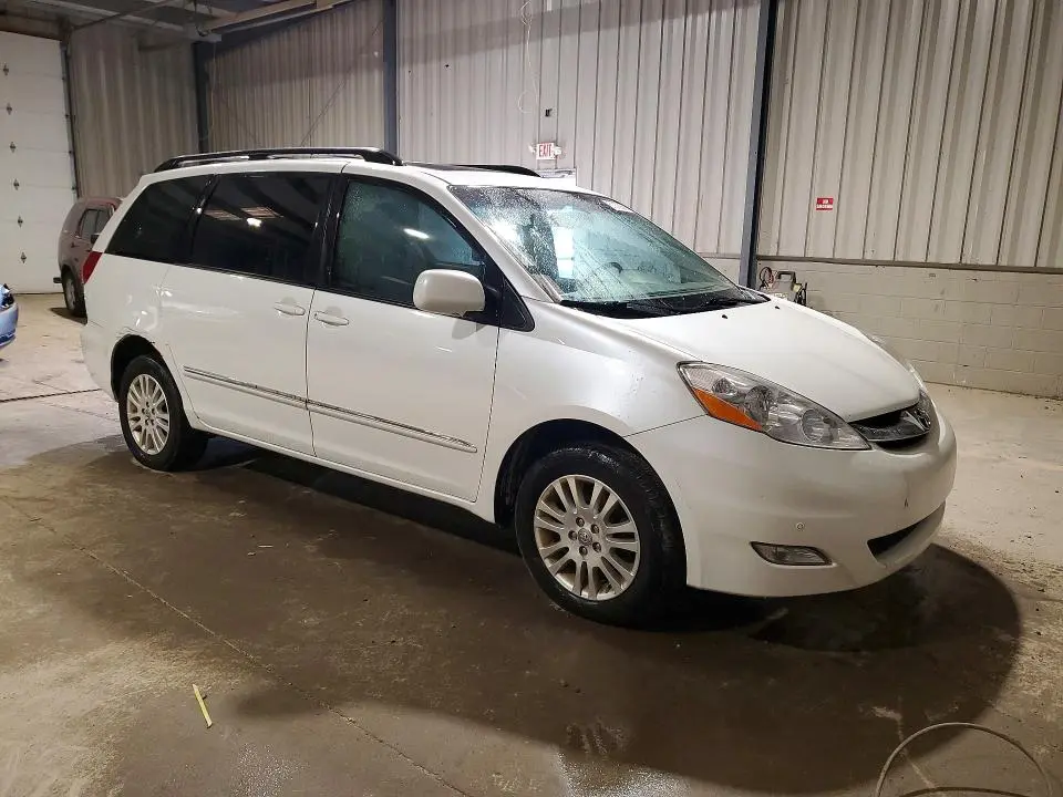 2010 TOYOTA SIENNA XLE LIMITED  