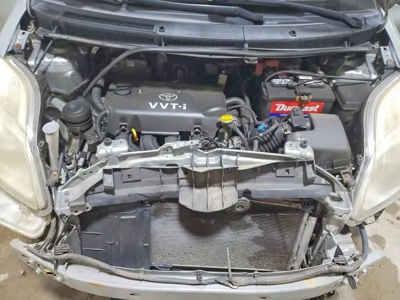 2010 TOYOTA YARIS BASE  