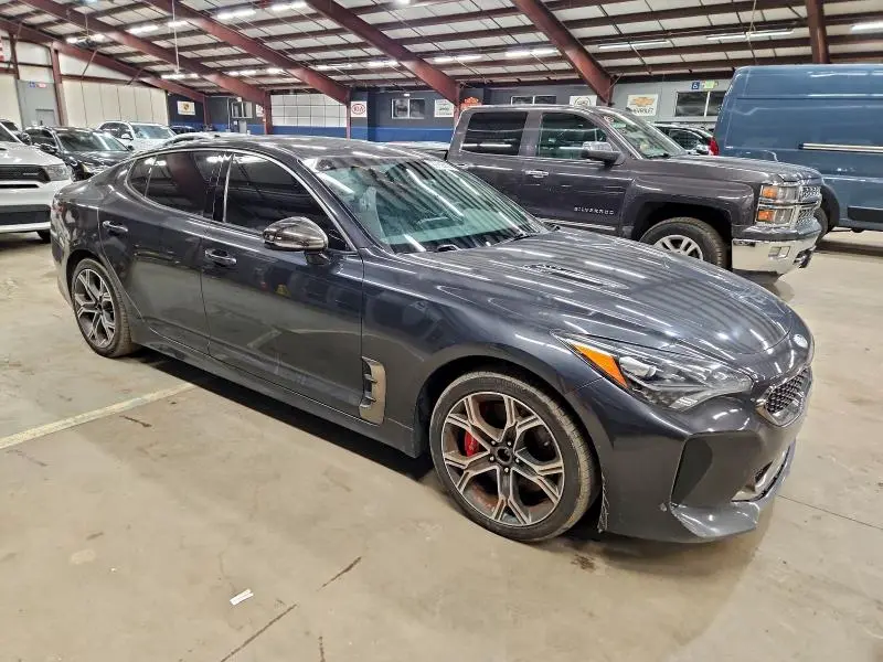 2019 KIA STINGER GT  