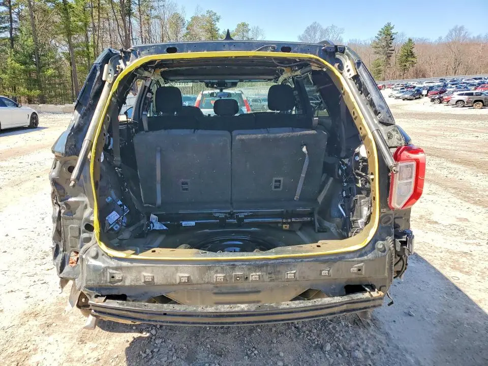 2022 FORD EXPLORER XLT  