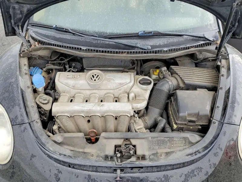 2010 VOLKSWAGEN NEW BEETLE   