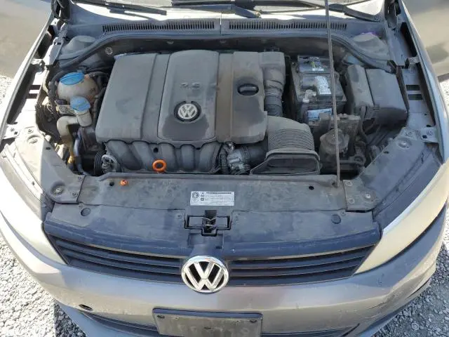 2011 VOLKSWAGEN JETTA SE  