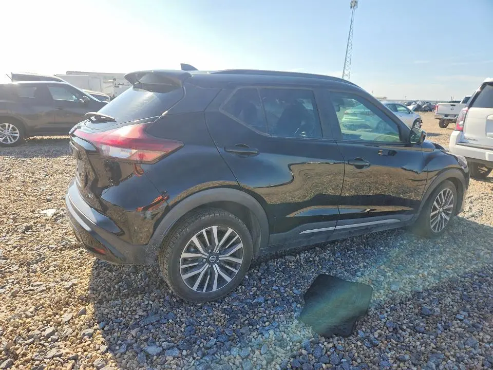 2021 NISSAN KICKS SR  
