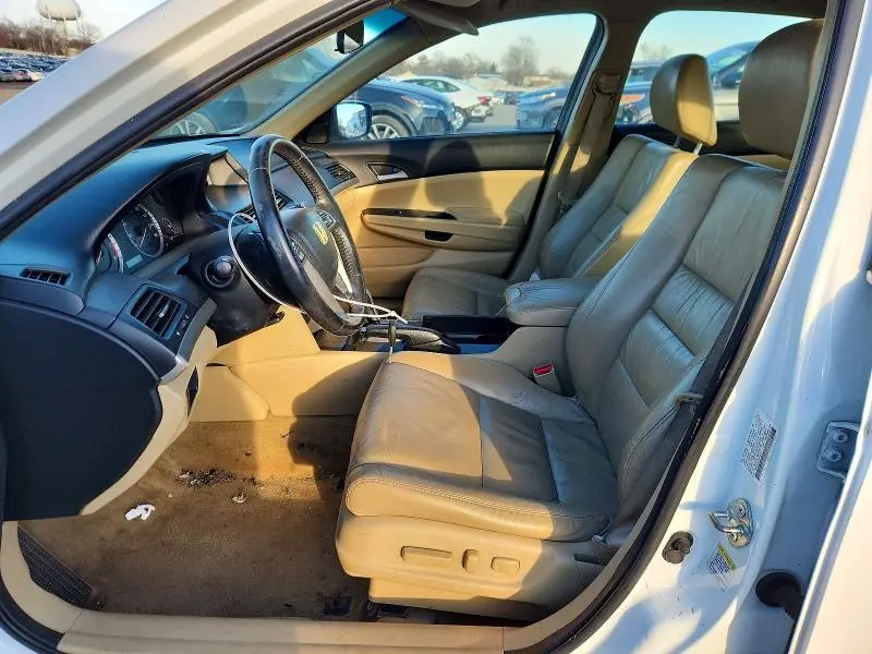 2011 HONDA ACCORD SE  