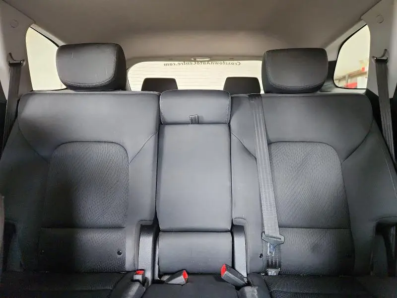 2018 HYUNDAI SANTA FE SE  