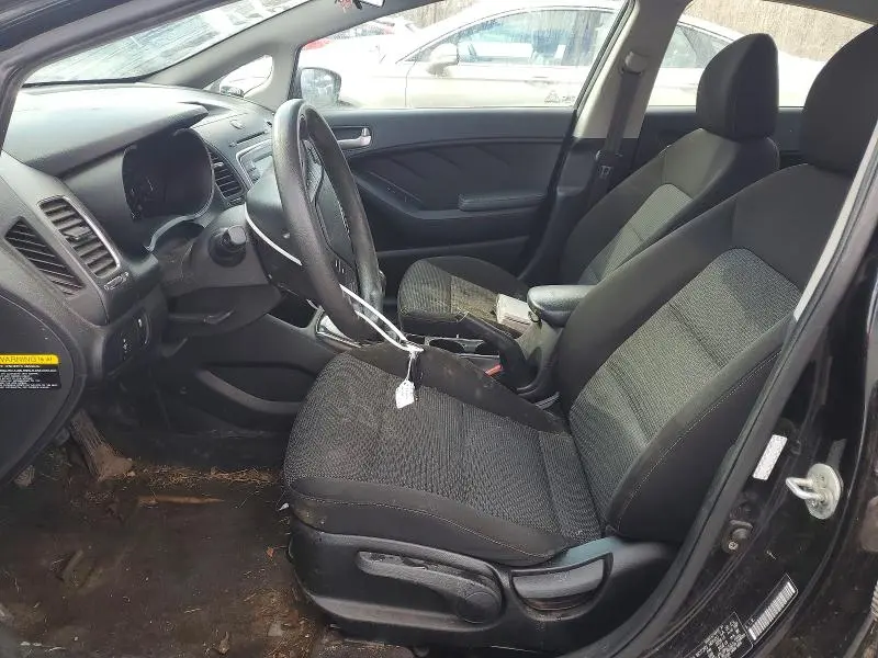 2017 KIA FORTE LX  