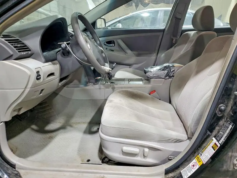 2011 TOYOTA CAMRY LE  