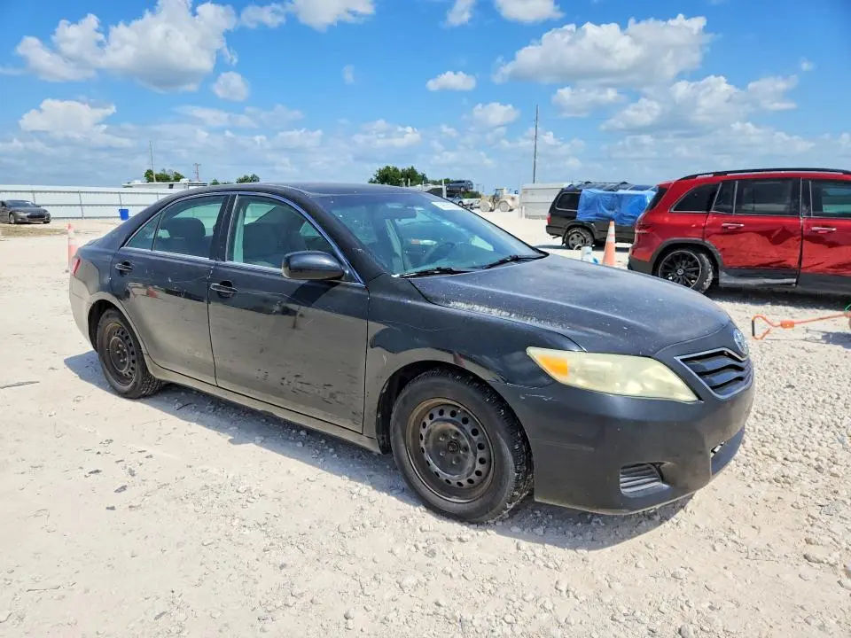 2010 TOYOTA CAMRY LE  