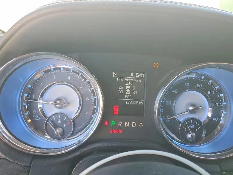 2011 CHRYSLER 300 LIMITED  