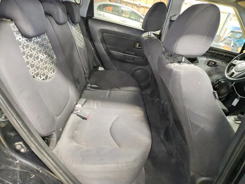 2010 KIA SOUL +  
