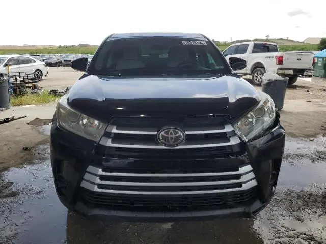 2017 TOYOTA HIGHLANDER LE  