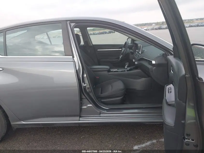 2021 NISSAN ALTIMA SV FWD