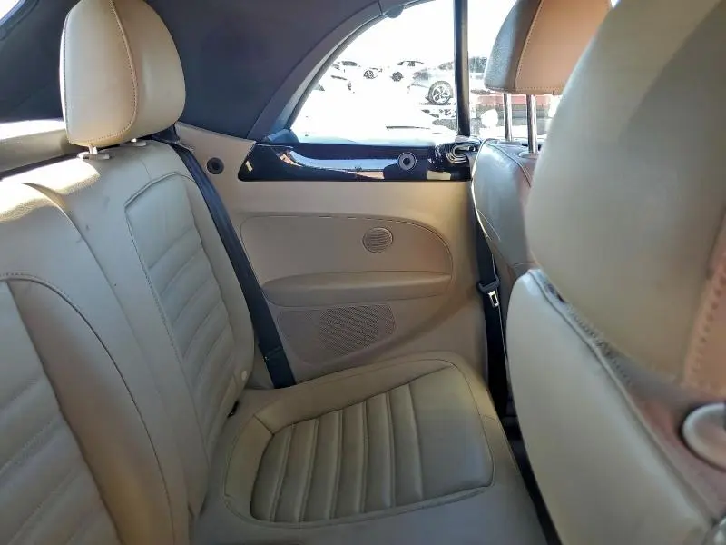 2013 VOLKSWAGEN BEETLE TURBO  