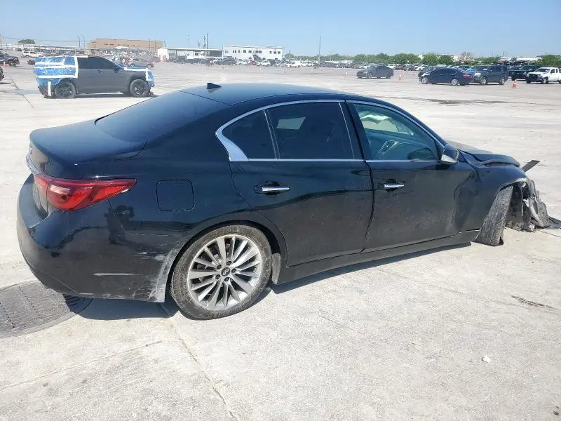 2018 INFINITI Q50 PURE