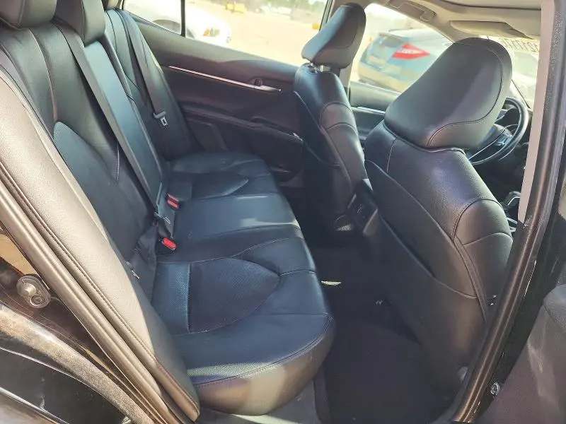 2020 TOYOTA CAMRY XLE  