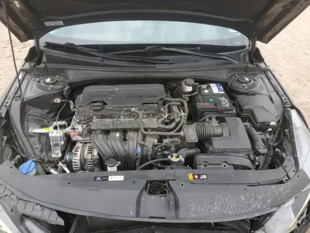2022 HYUNDAI ELANTRA SE
