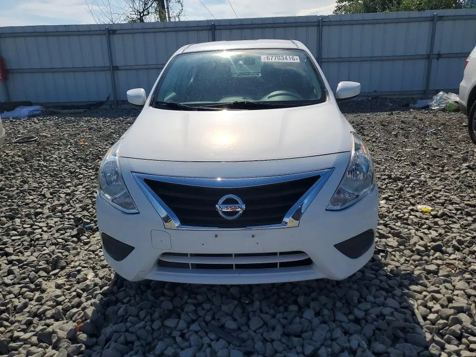 2019 NISSAN VERSA SV  
