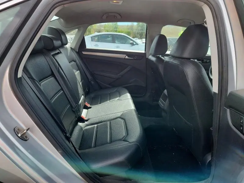 2015 VOLKSWAGEN PASSAT S  