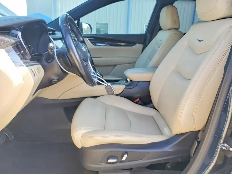 2019 CADILLAC XT5   