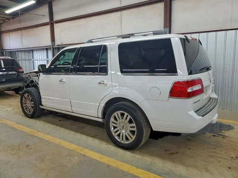 2011 LINCOLN NAVIGATOR   
